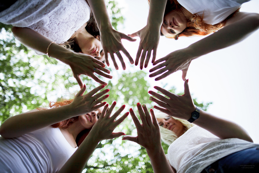 Про девичник, про девчат